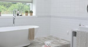 Zapomeňte na drahé renovace Tohle jednoduché řešení vám zachrání starou koupelnu!