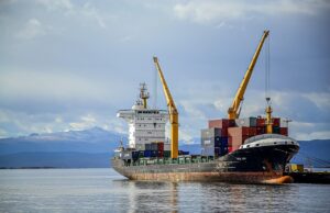 Posádka lodi MV Dali zadržena v USA: Dva roky bez obvinění