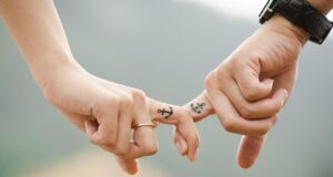 3 Šokující Pravdy o Tom, Proč se Vám Nedaří Najít Pravou Lásku