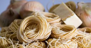 Tajemství italských babiček odhaleno: Připravte si doma autentické spaghetti carbonara!
