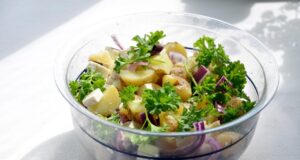 Tajná ingredience, která změní váš bramborový salát na nejlepší ve vašem životě!
