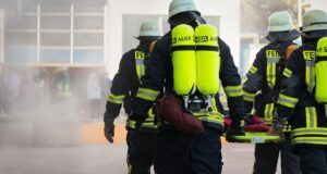 Hasiči rychle zkrotili požár rodinného domu v Březnici, majetek za miliony uchráněn